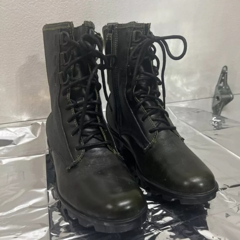 Sorel phoenix boots size 10.5